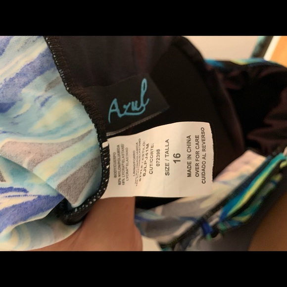 Bathing Suit - Picture 3 of 3